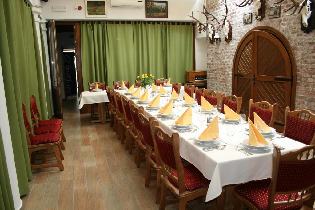 Bed and Breakfast Piroska Csarda Es Panzio Siófok Exterior foto